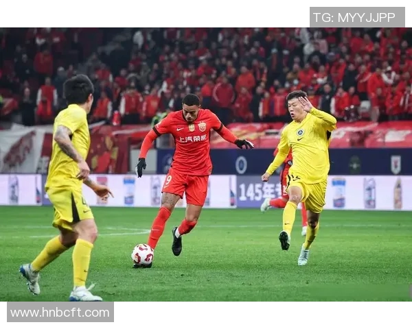 新疆足球明星队员盘点及其在国内外赛场的精彩表现 新疆足球明星队员盘点及其在国内外赛场的精彩表现