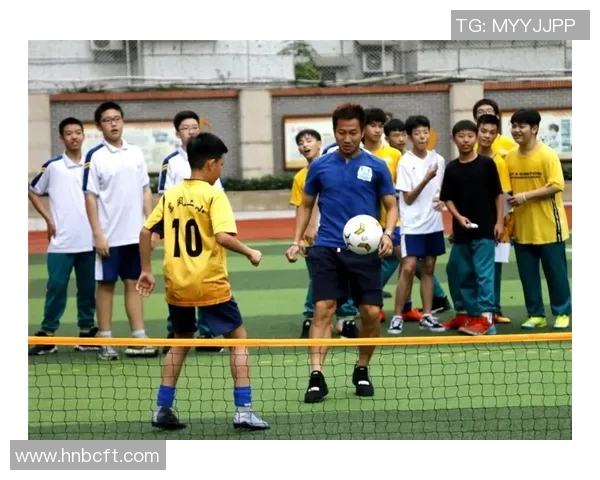 足球明星化身普通学生潜入校园体验真实校园生活的奇妙之旅