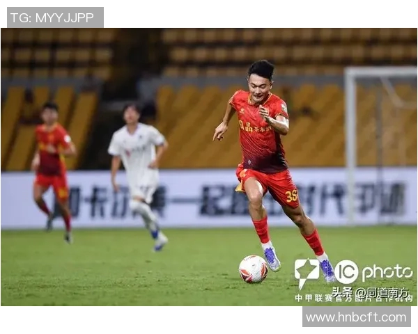 足球明星赛后专访分享心路历程与比赛背后的故事