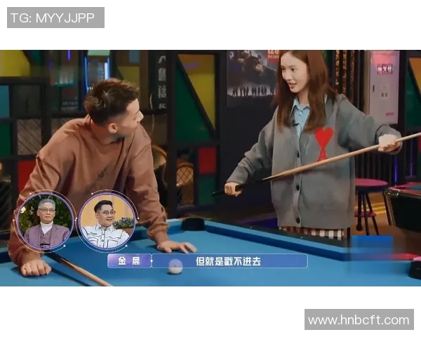 足球明星与女生的甜蜜互动瞬间揭秘引发粉丝热议与羡慕 足球明星与女生的甜蜜互动瞬间揭秘引发粉丝热议与羡慕